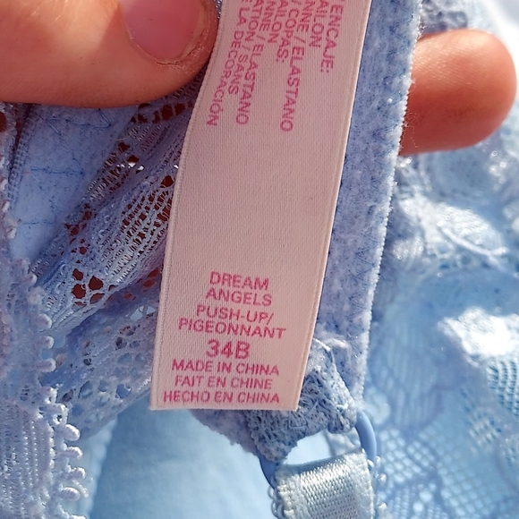 Victoria's Secret Women's Beautiful Blue Push-up Bra - Picture 6 of 7